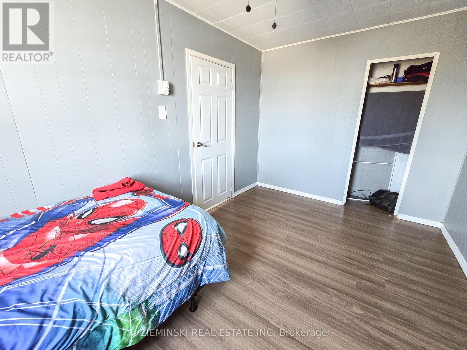 554 JAMES STREET - 21