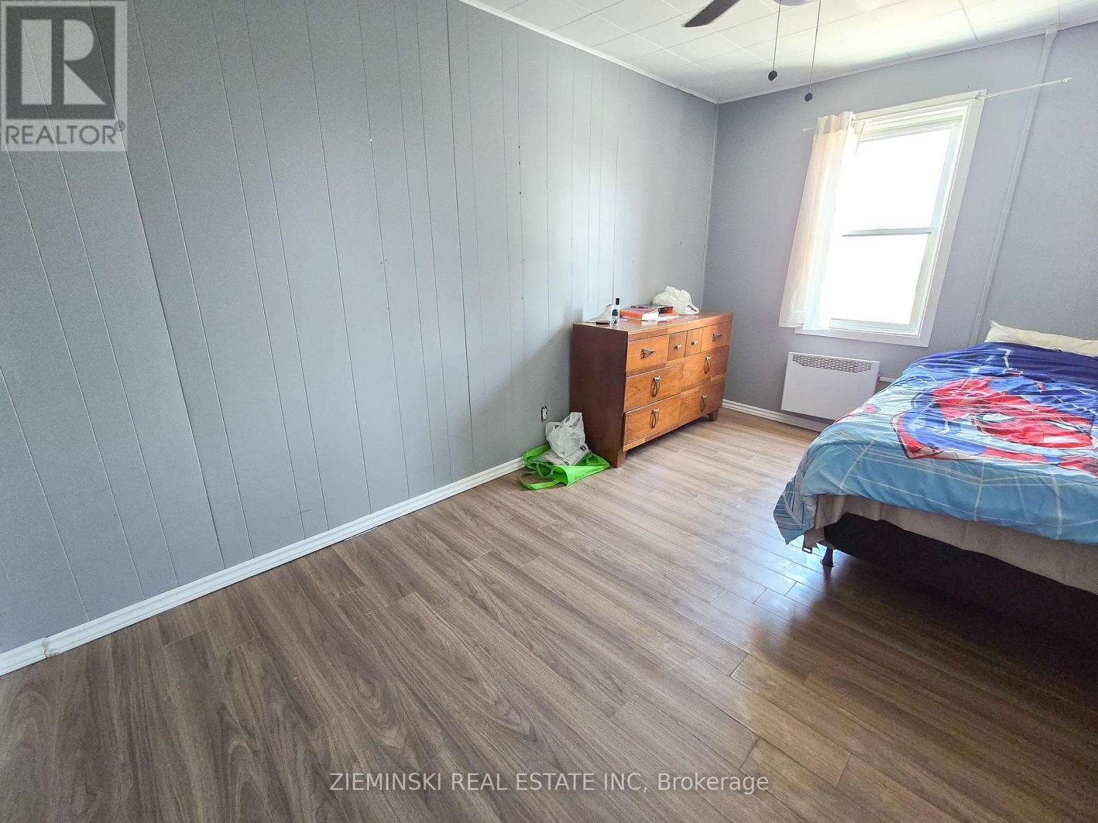 554 JAMES STREET - 22