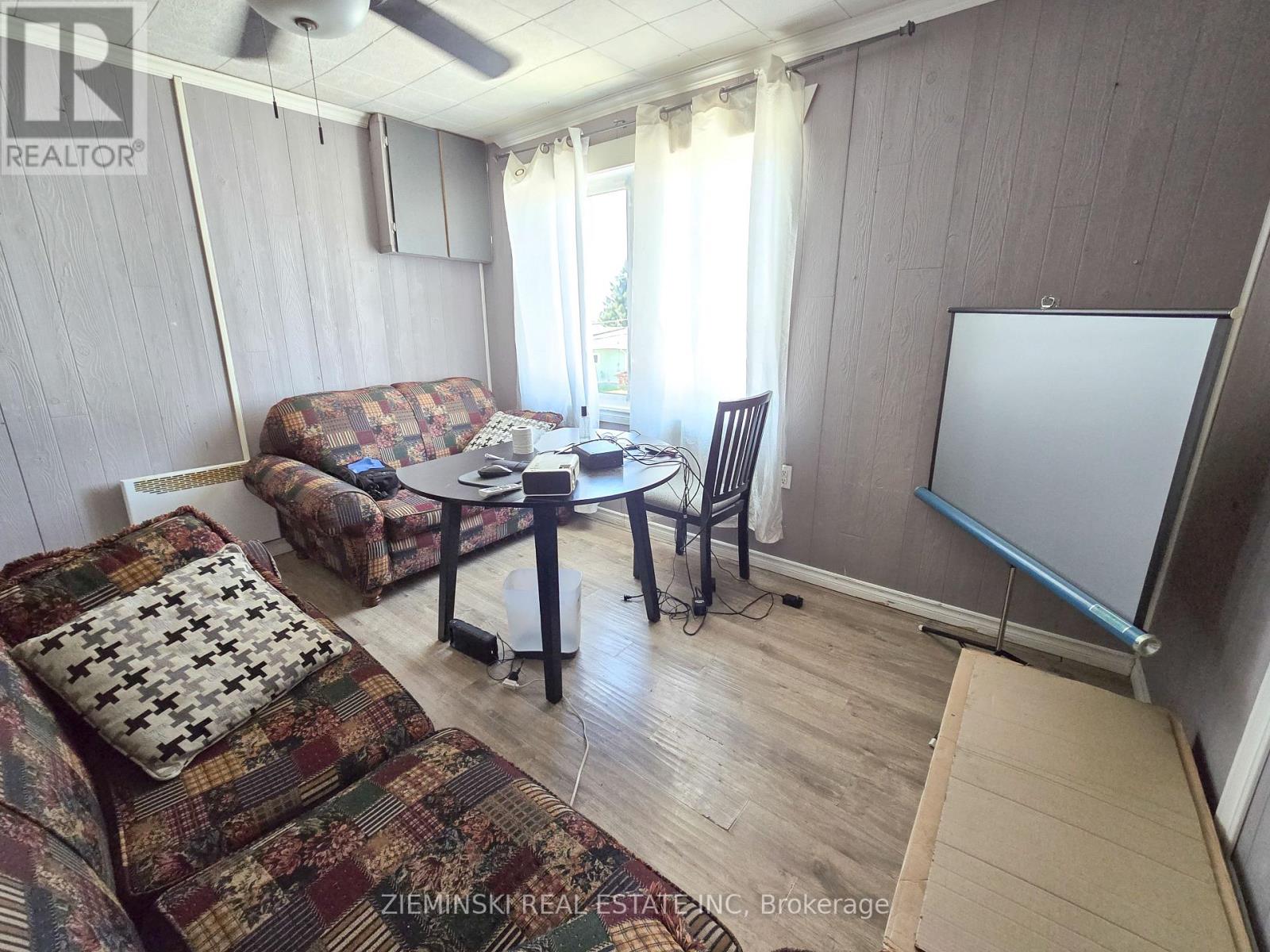 554 JAMES STREET - 24