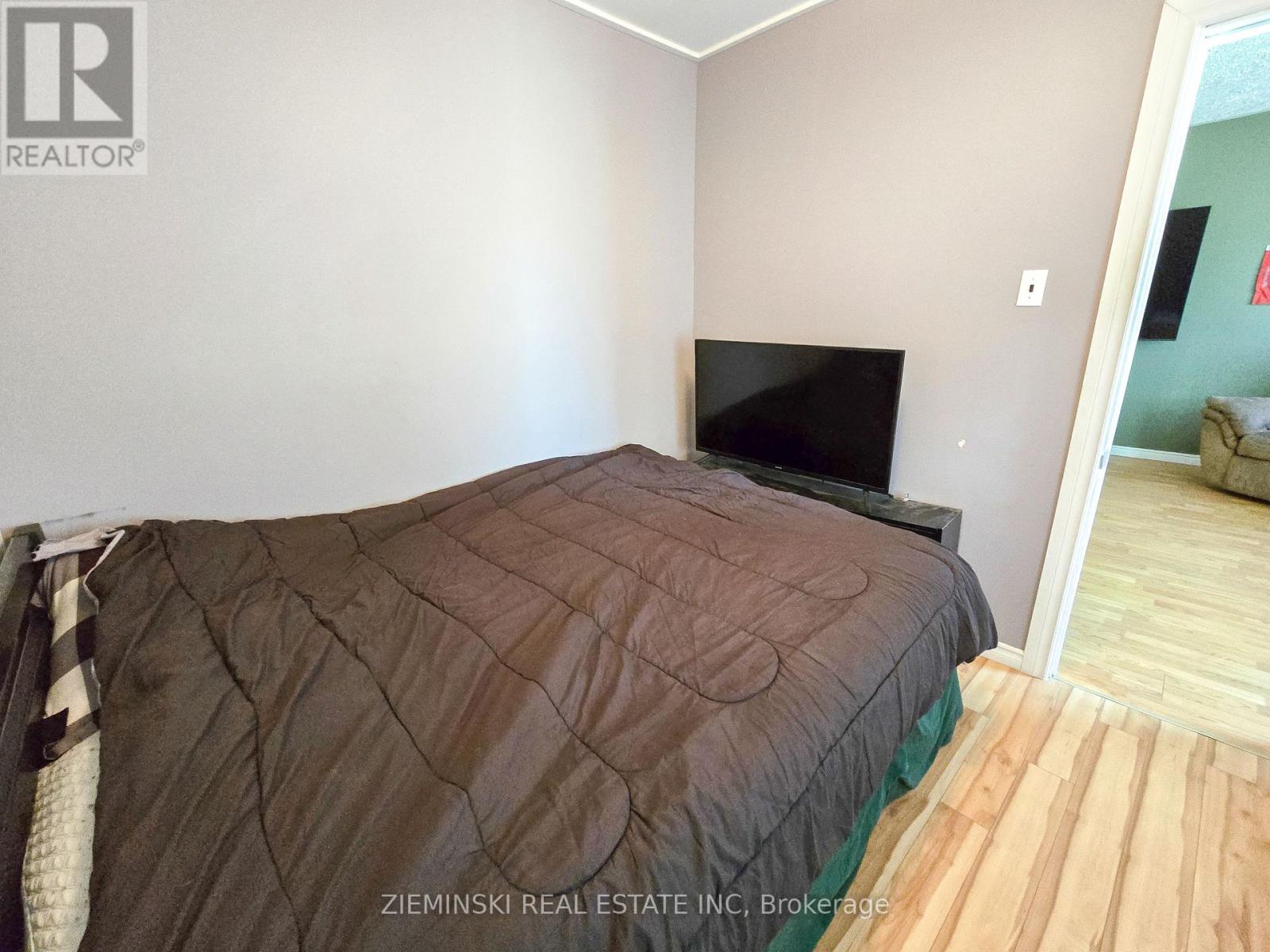 554 JAMES STREET - 7