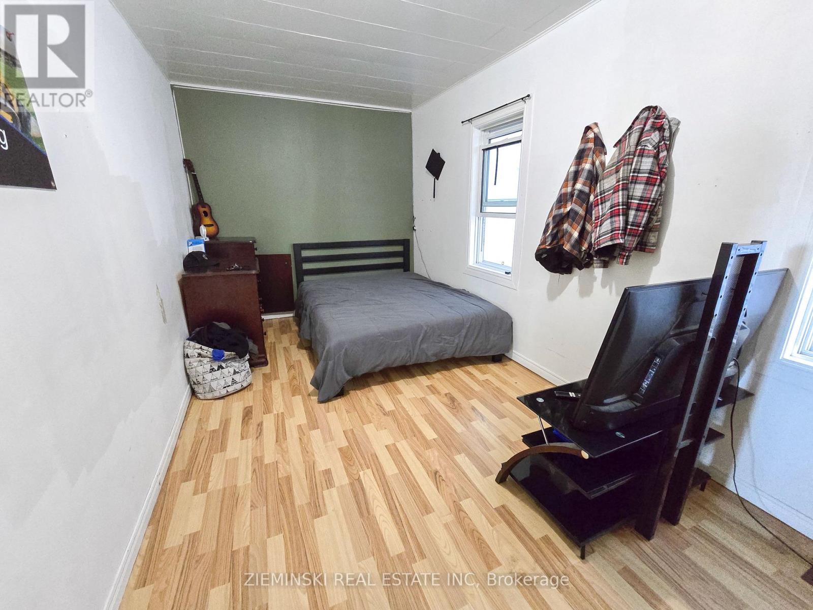 554 JAMES STREET - 8