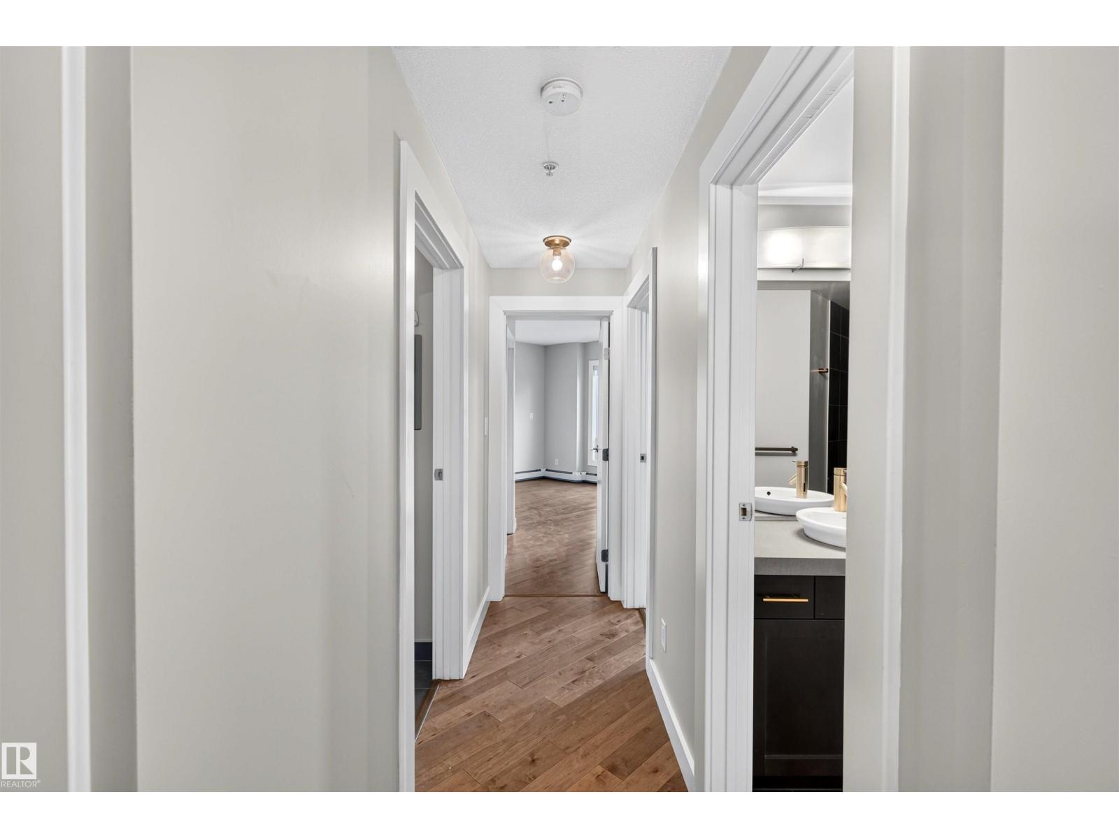 #2902 10152 104 ST NW - 19