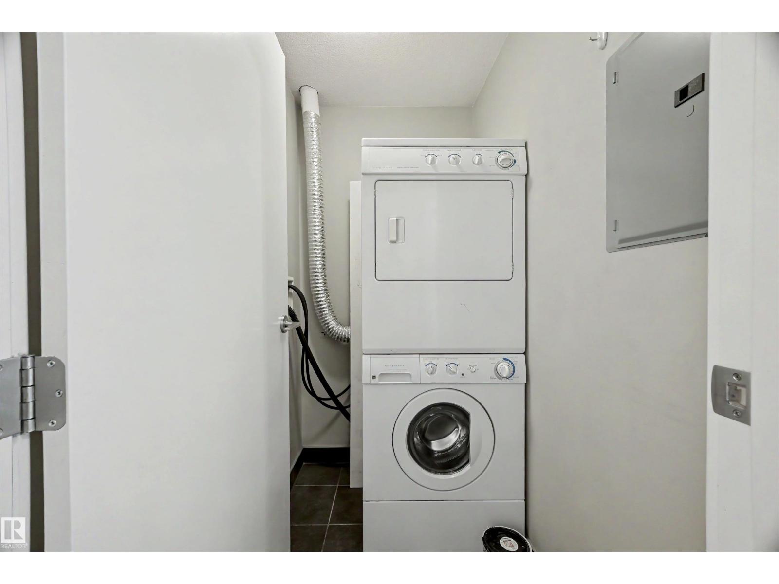#2902 10152 104 ST NW - 31