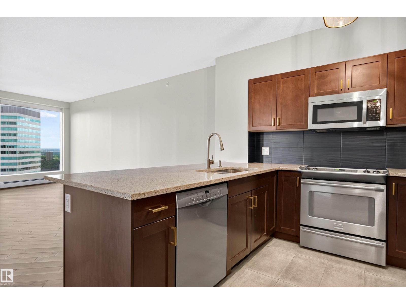 #2902 10152 104 ST NW - 9