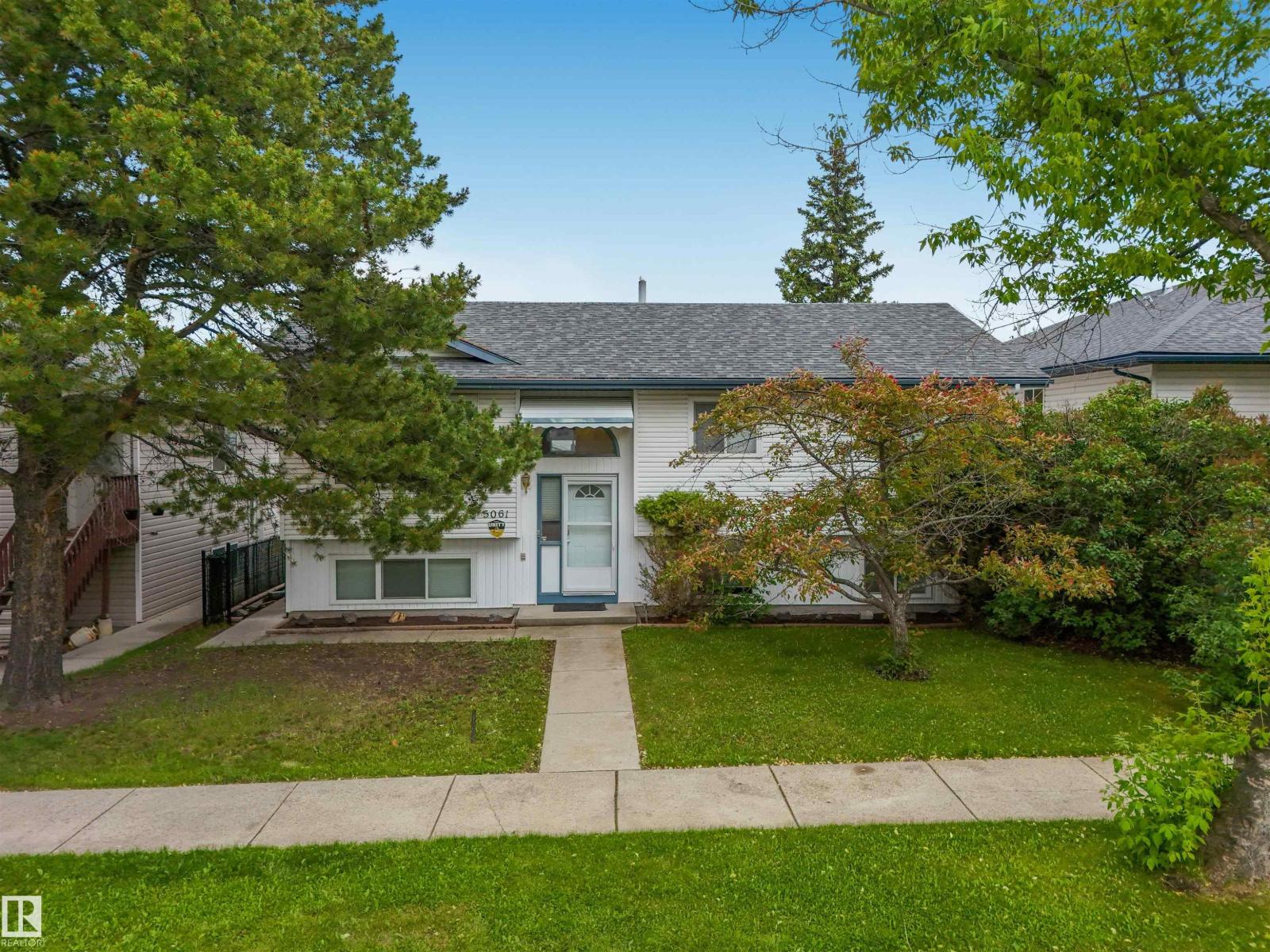 5061 44 ST - photo 2