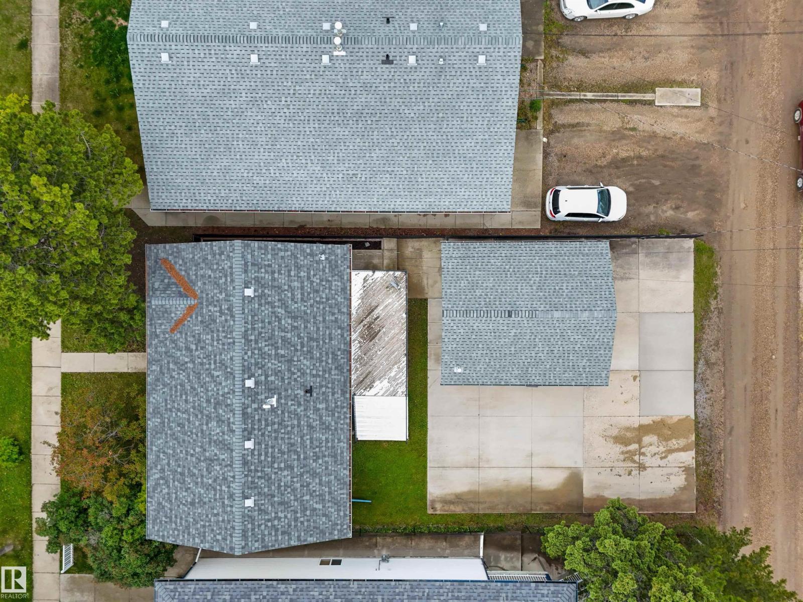 5061 44 ST - photo 4