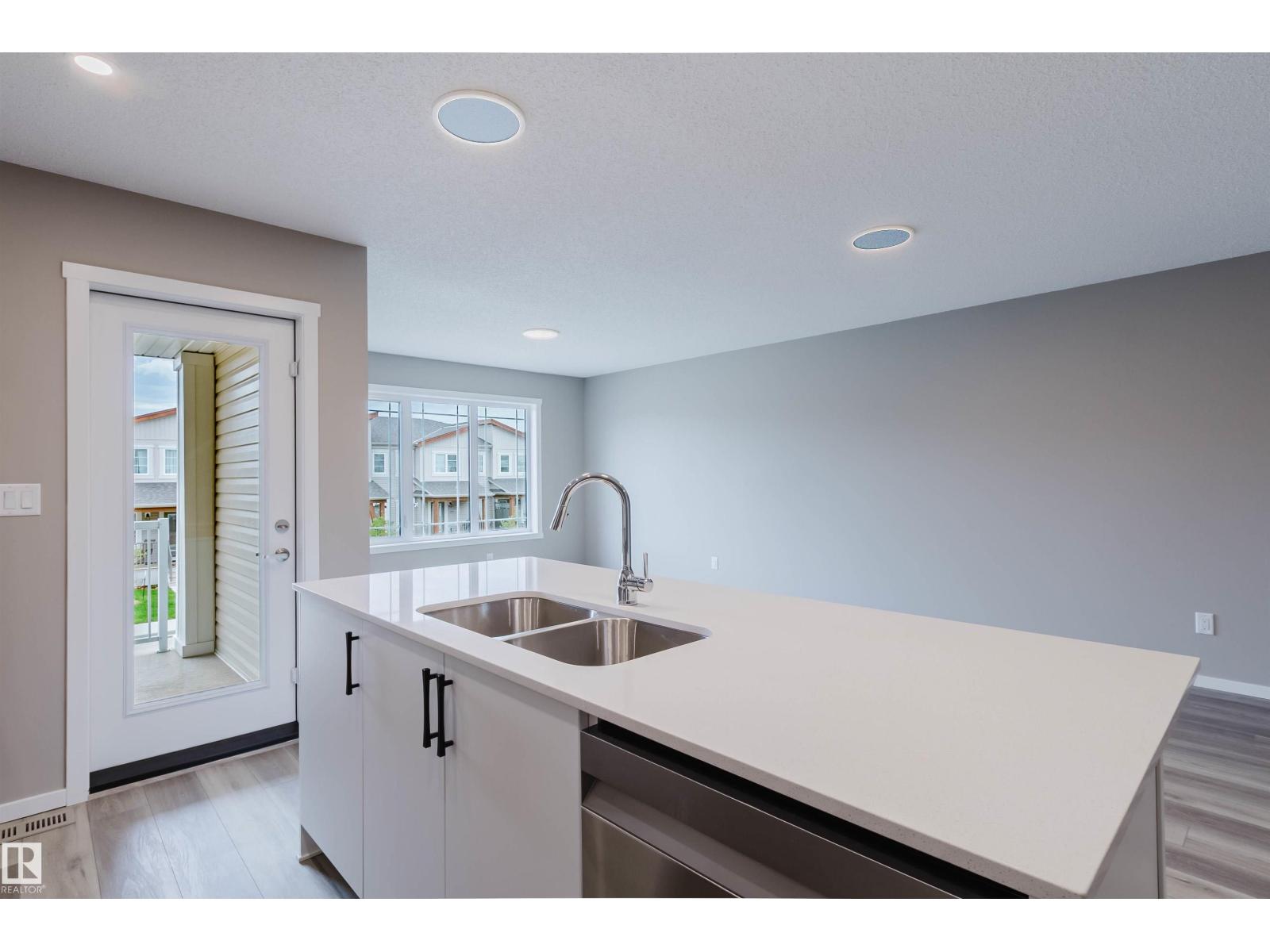 20418 15A AV NW — photo 15