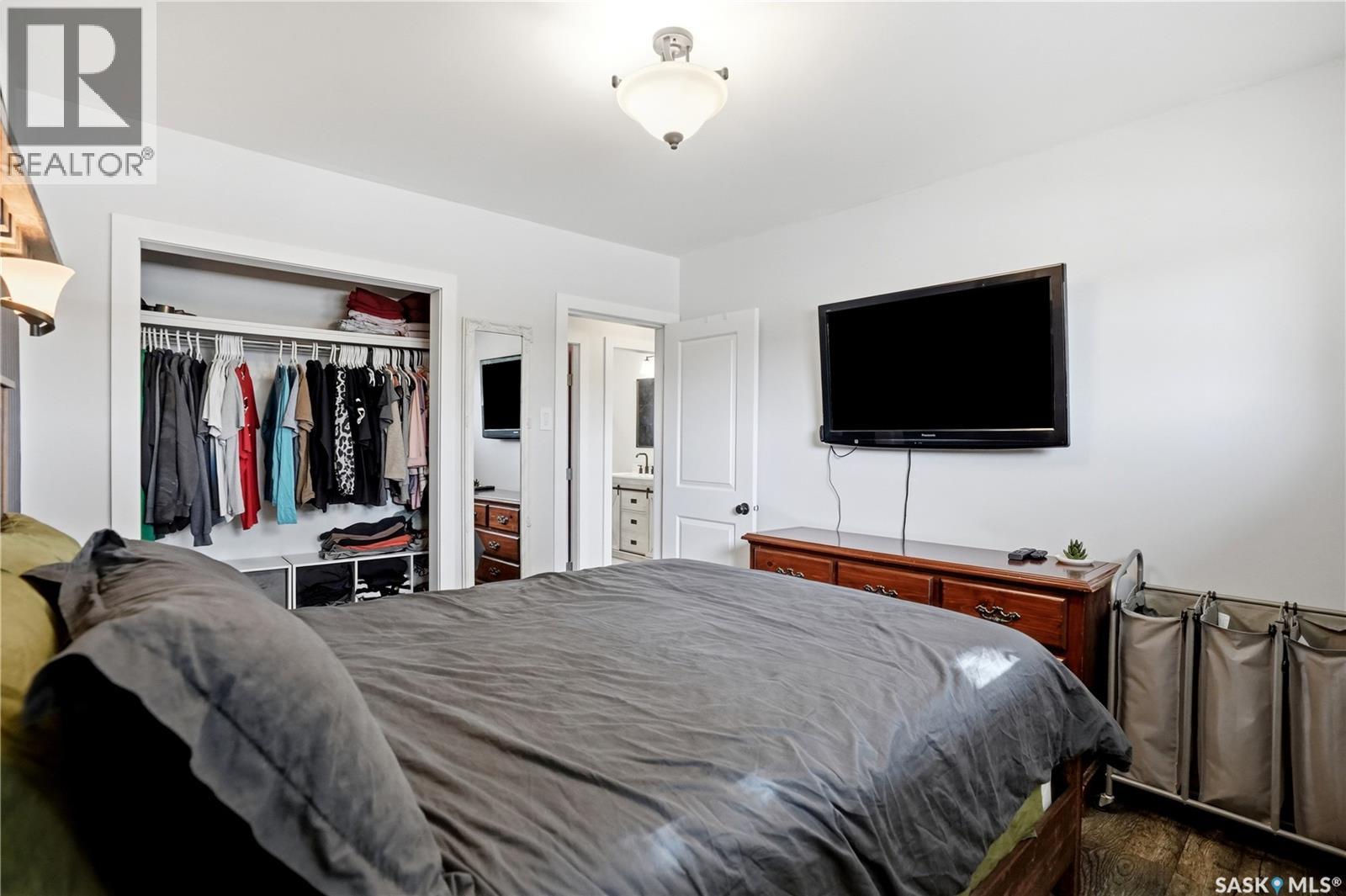 1145 Simpson AVENUE — photo 22
