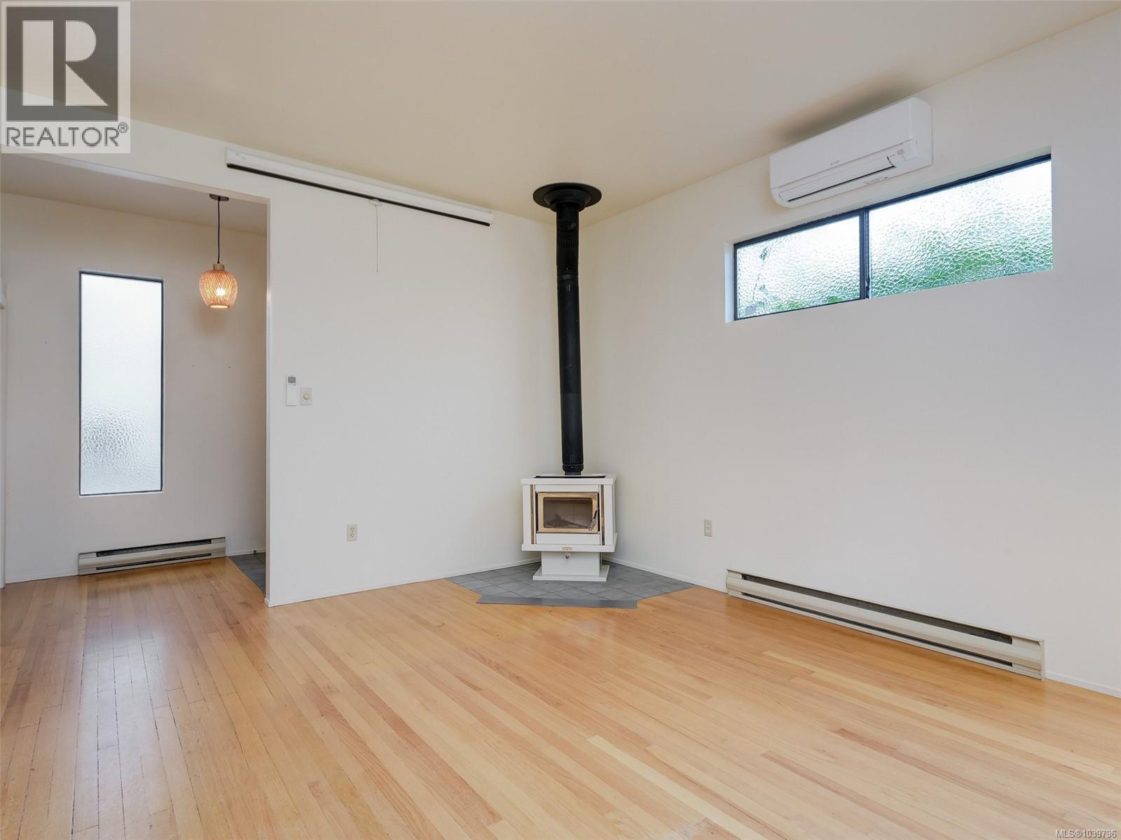 1607 Rebecca St - 11