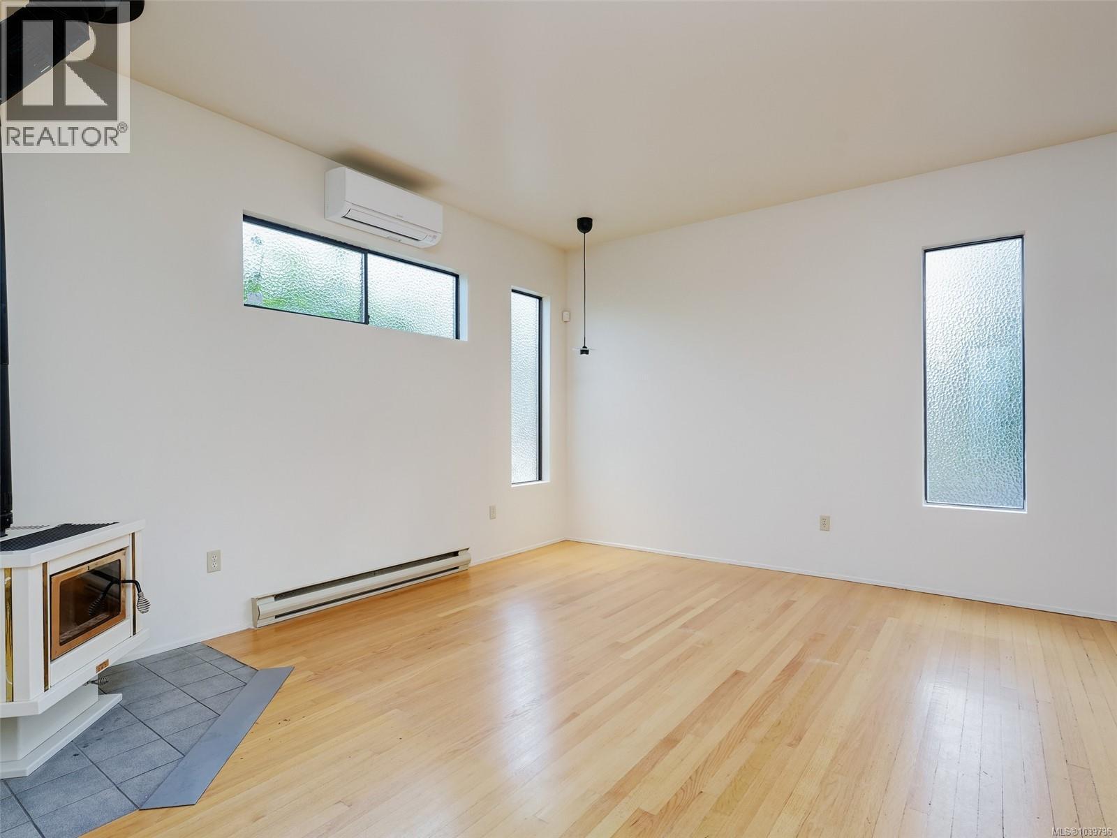 1607 Rebecca St - 12