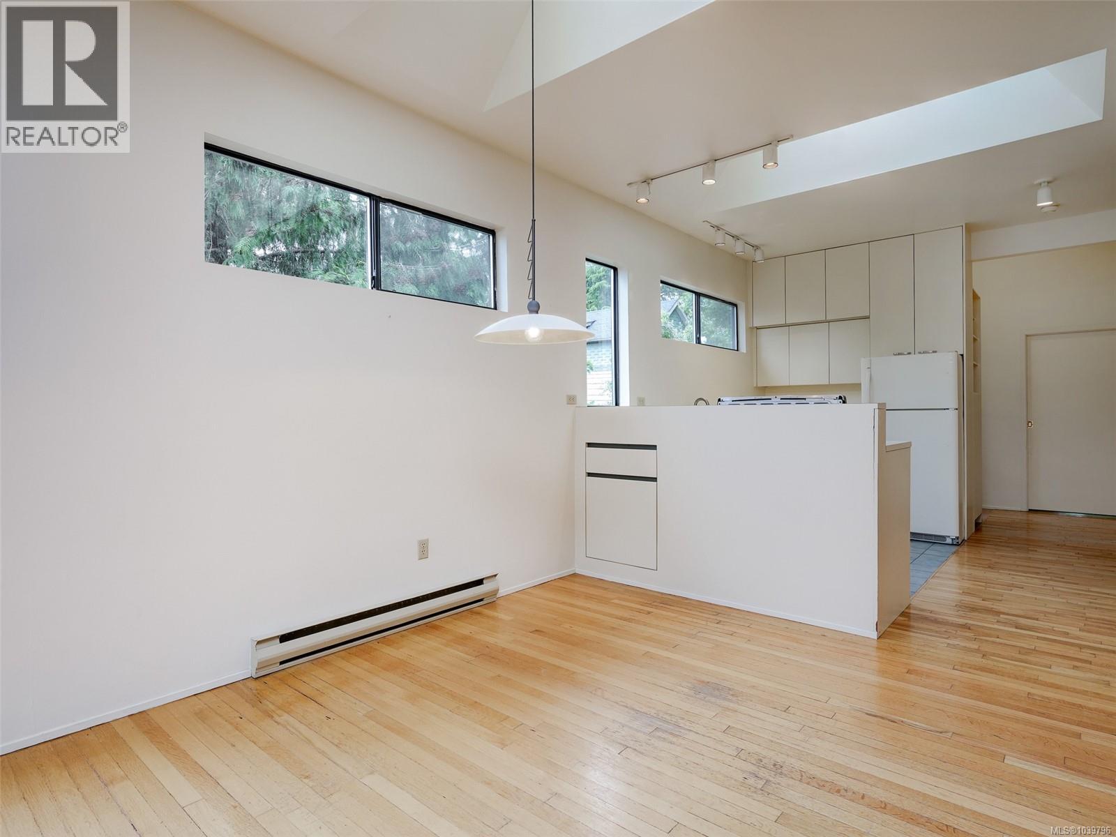 1607 Rebecca St - 14