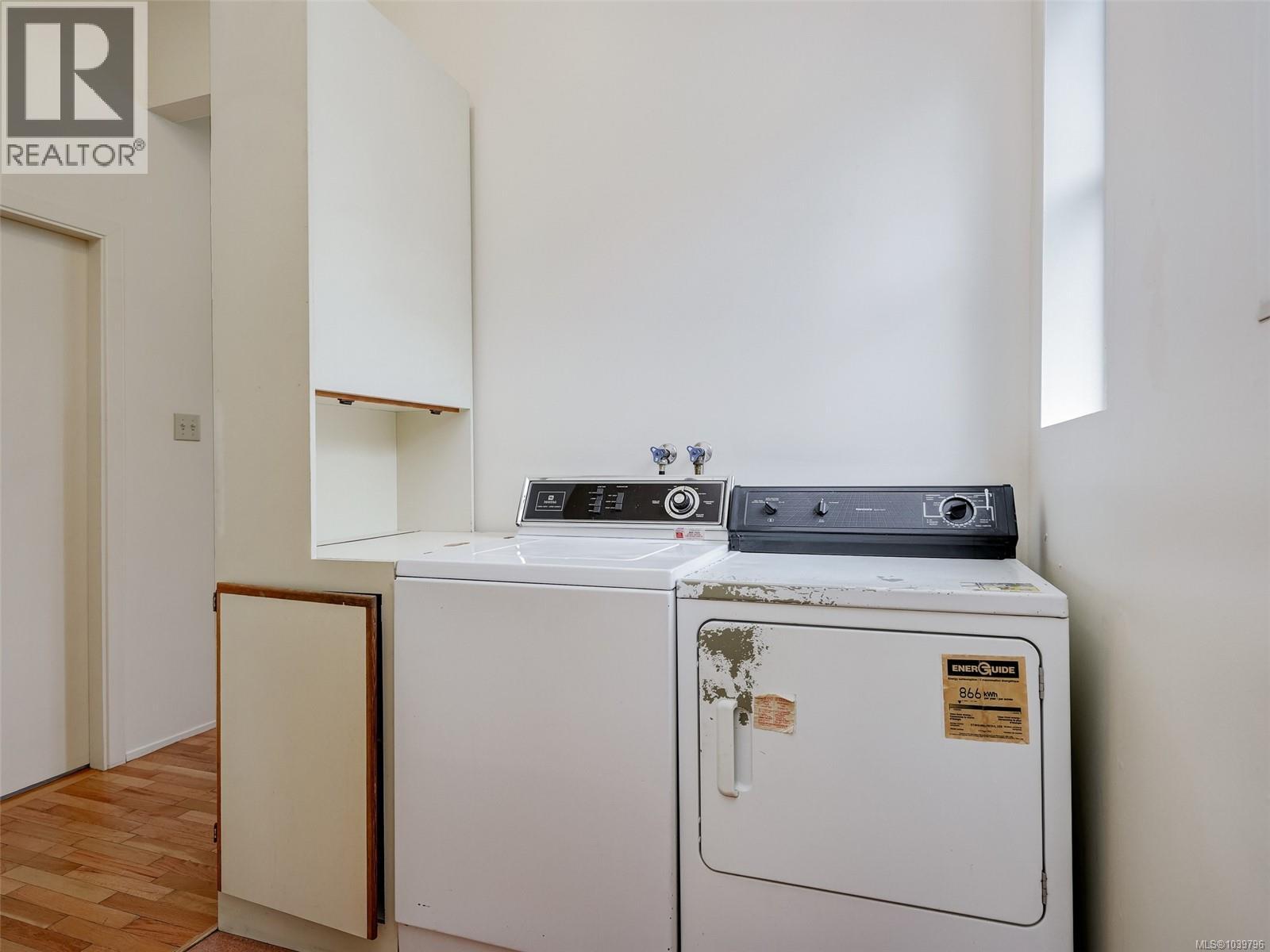 1607 Rebecca St - 24