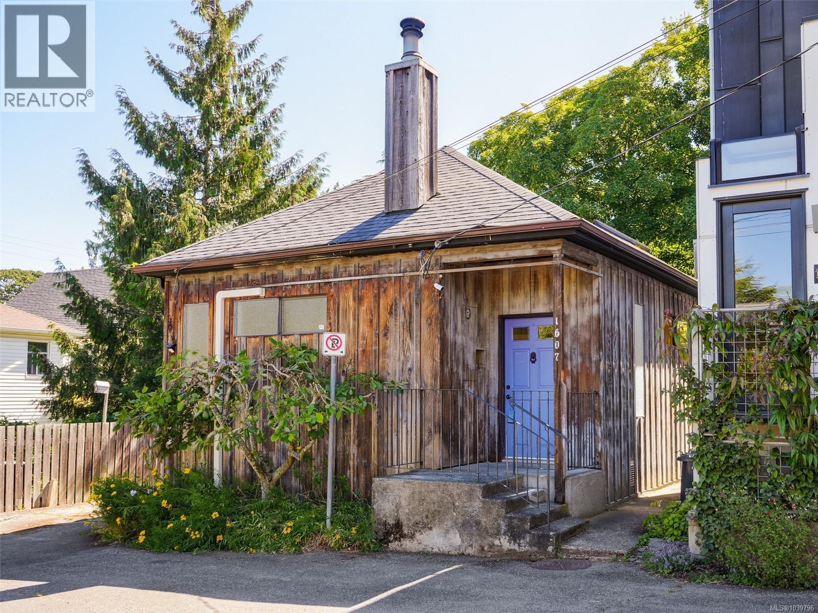1607 Rebecca St - 2