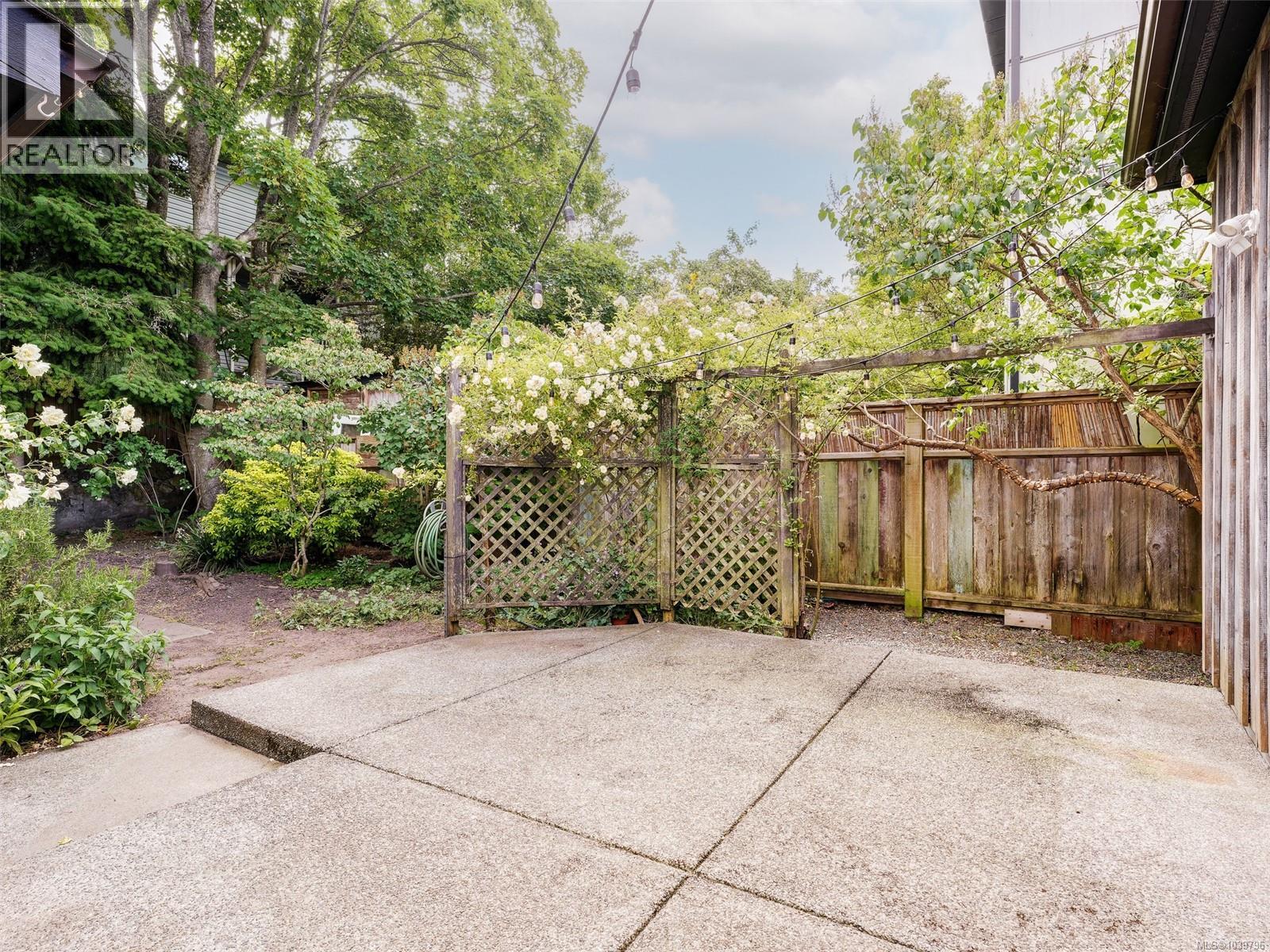 1607 Rebecca St - 28