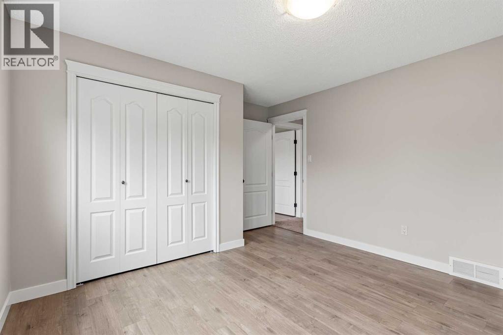 5613 37 Street — photo 25