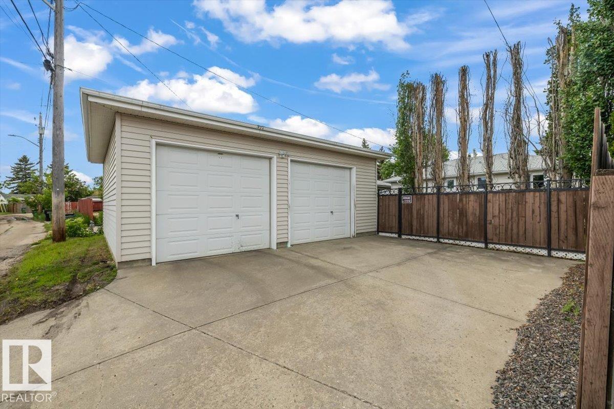 16165 110B AV NW - 35