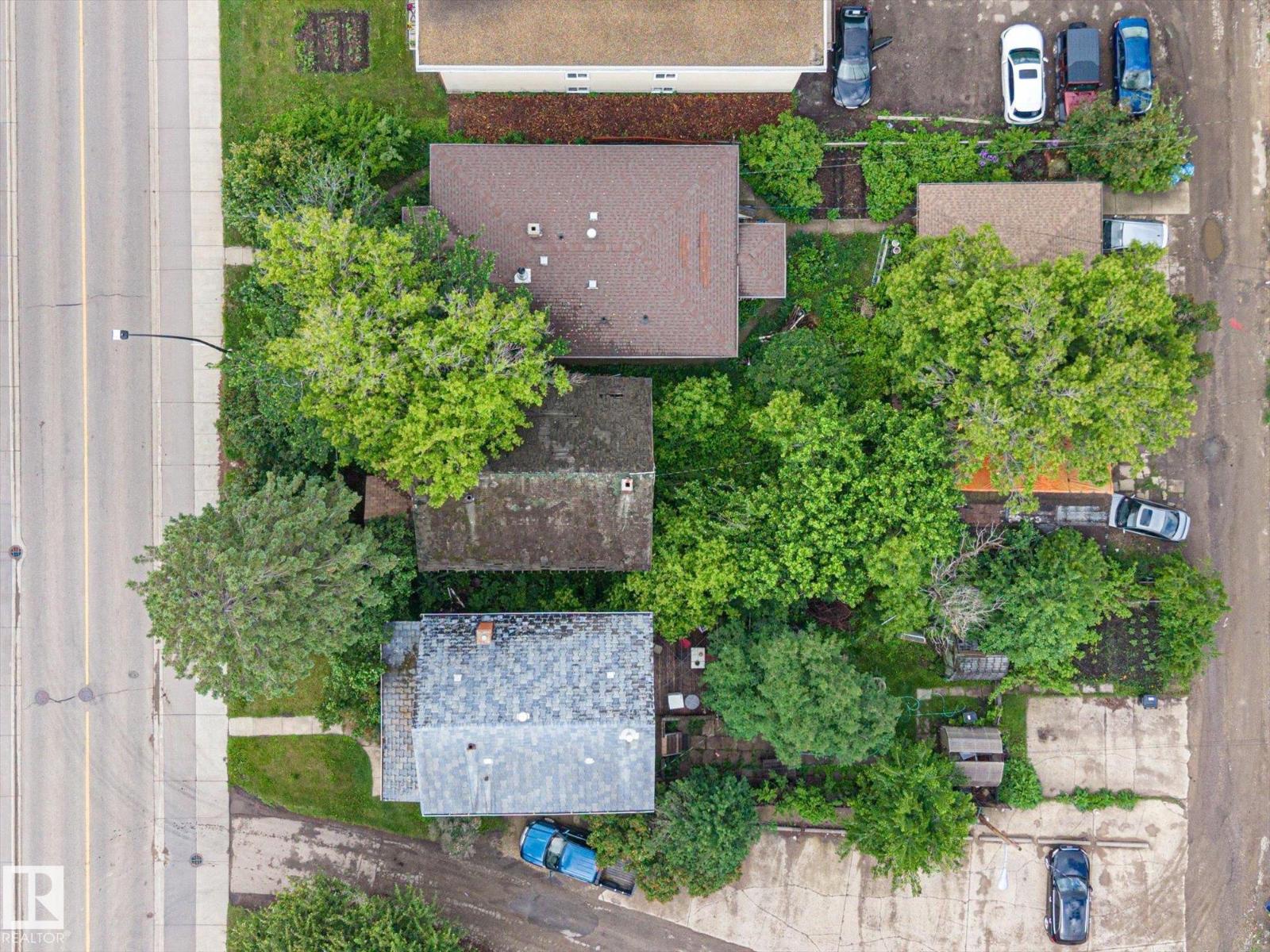 8526 106 ST NW - photo 3