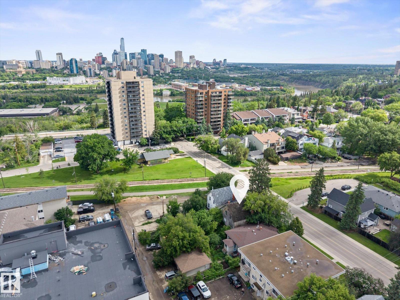 8526 106 ST NW - photo 5