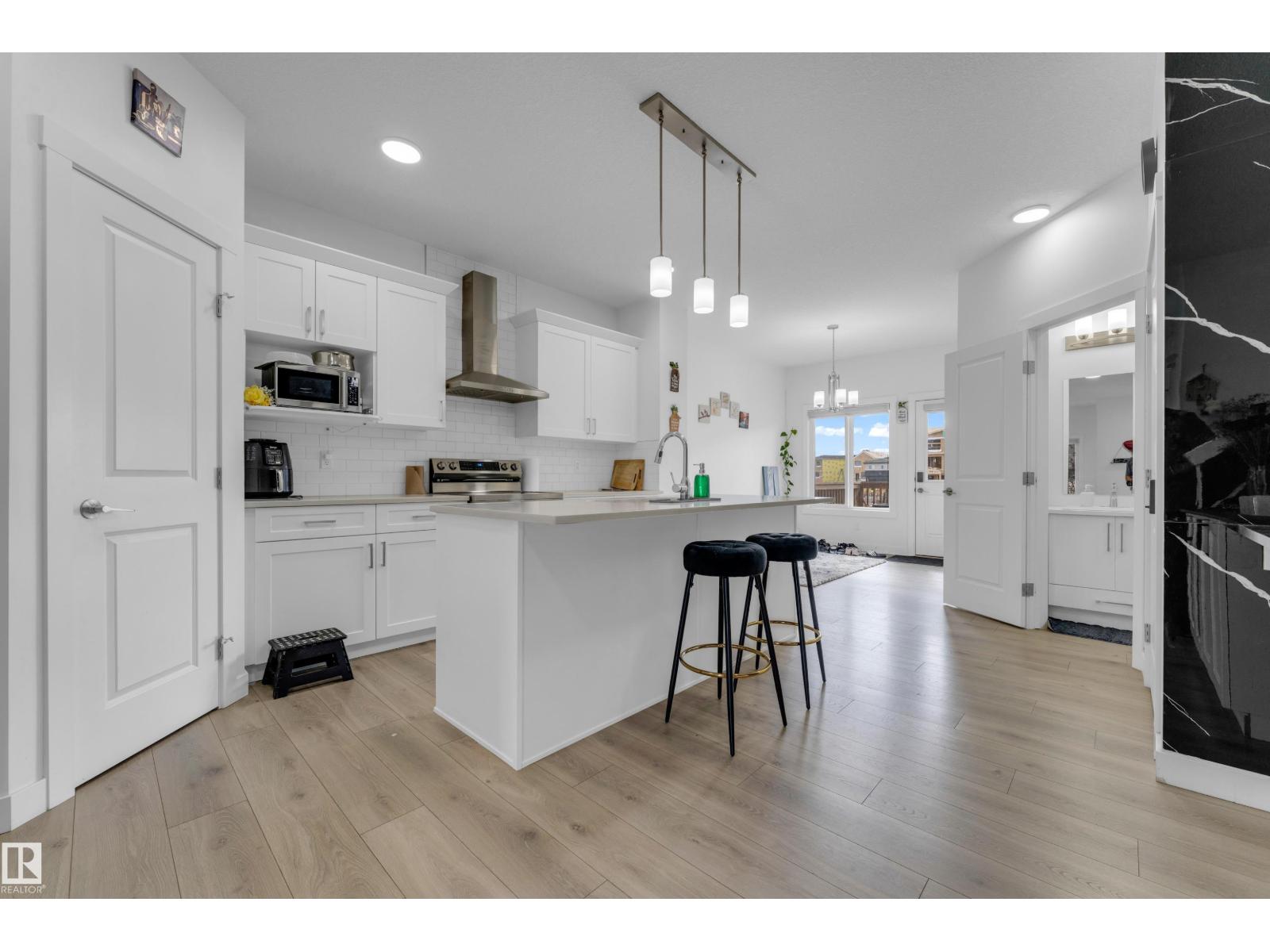 432 29 ST SW — photo 8