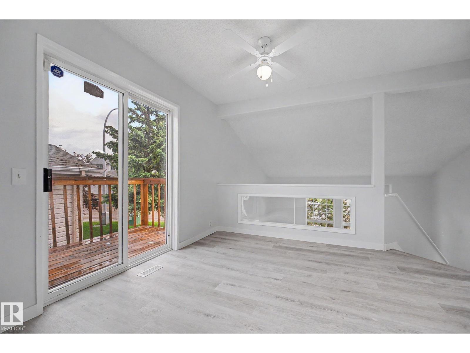3704 39 AV NW — photo 14