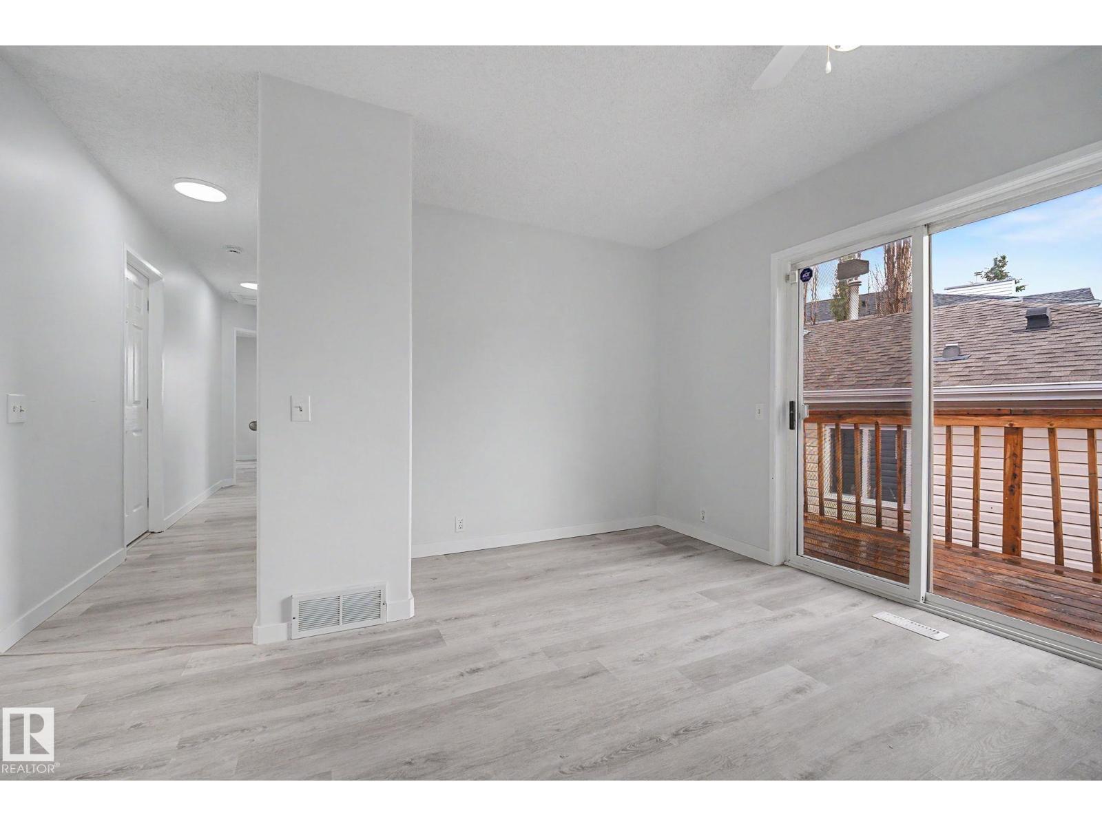 3704 39 AV NW — photo 15