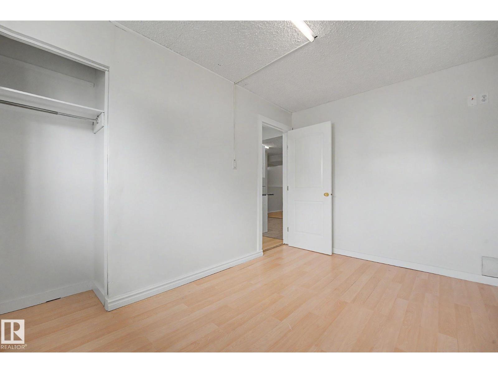 3704 39 AV NW — photo 46