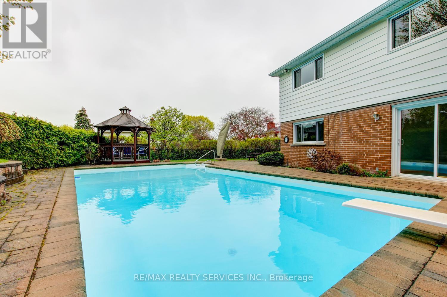 101 GEORGE HENRY BOULEVARD - 44