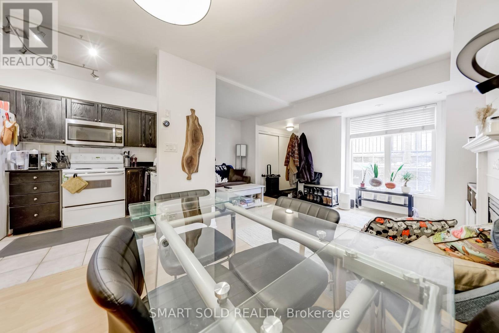 #679 3 EVERSON DRIVE - 12