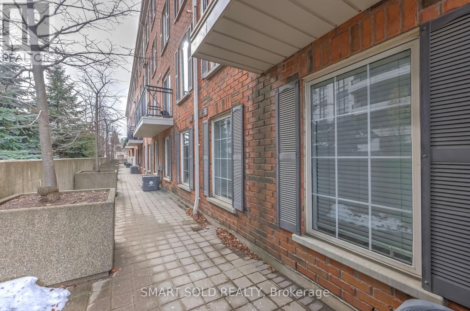 #679 3 EVERSON DRIVE - 29