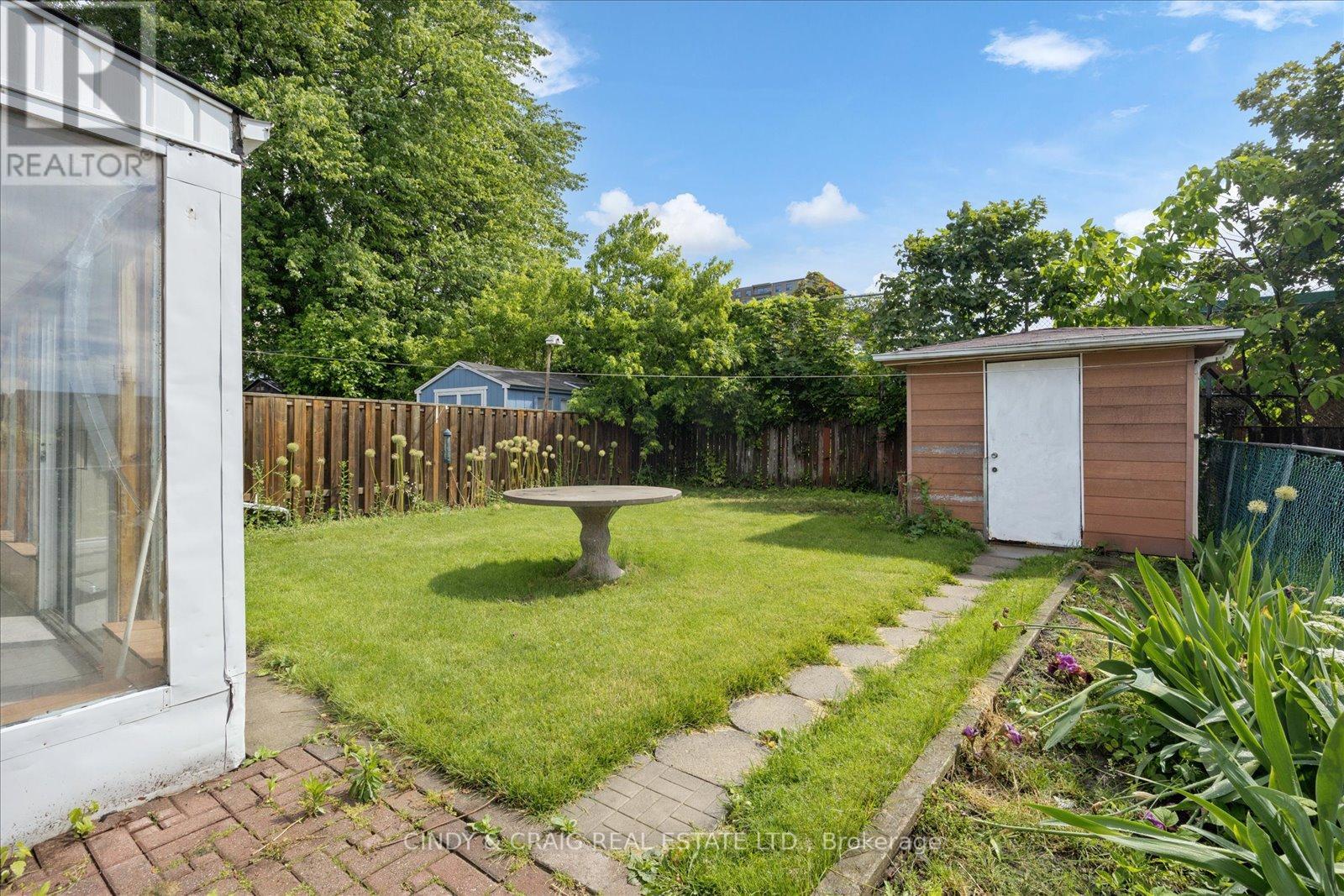 75 LOCHLEVEN DRIVE - 19