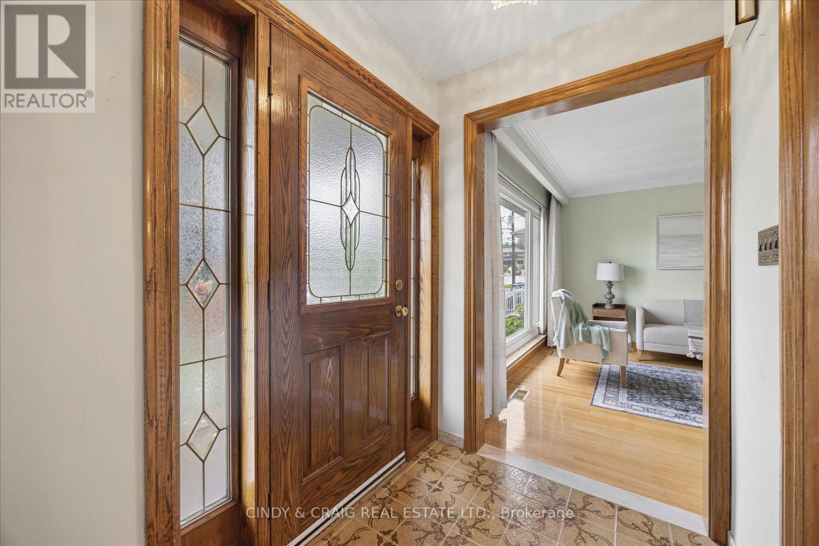 75 LOCHLEVEN DRIVE - 2