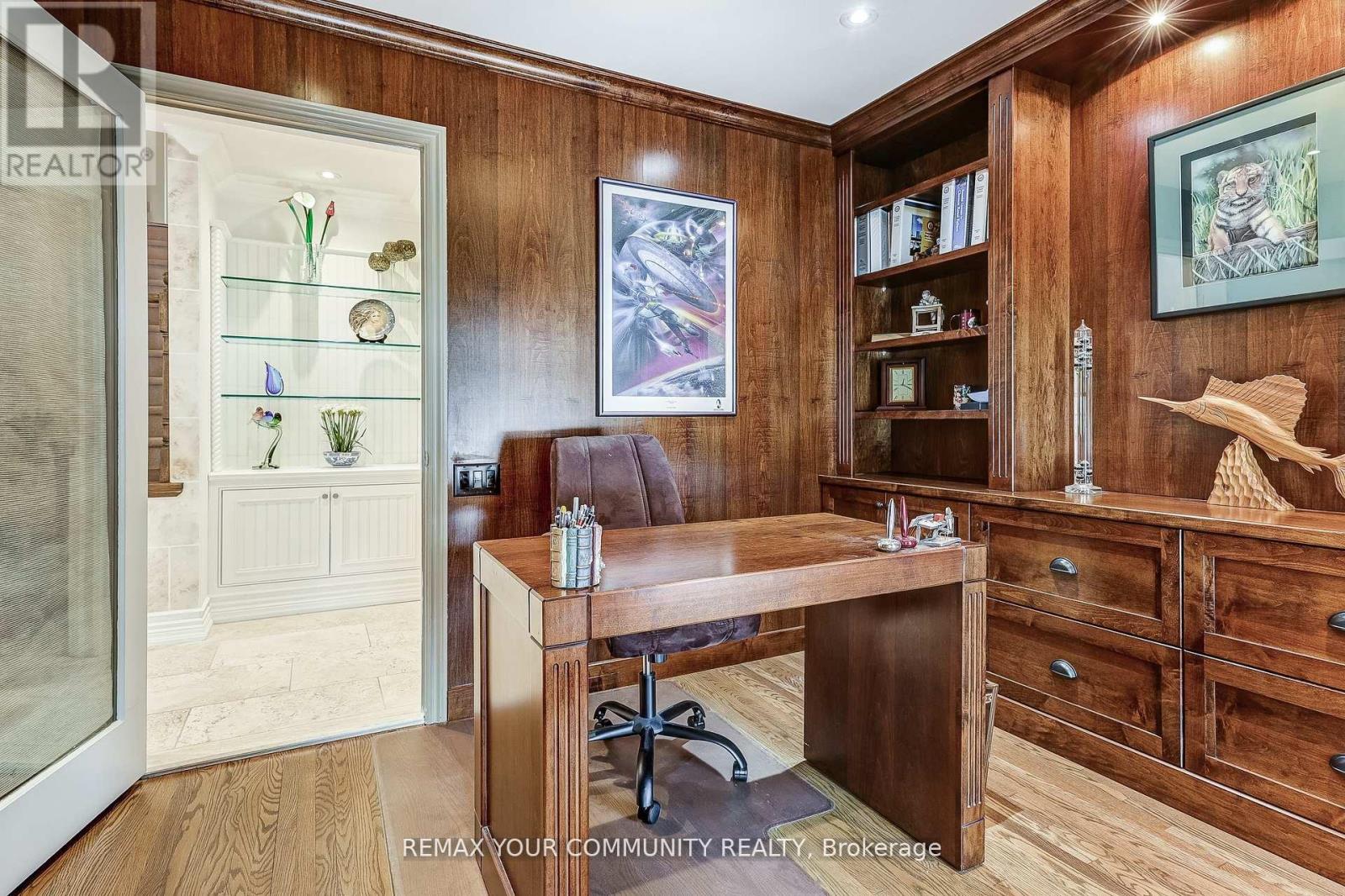 30 DEANBANK DRIVE - 7
