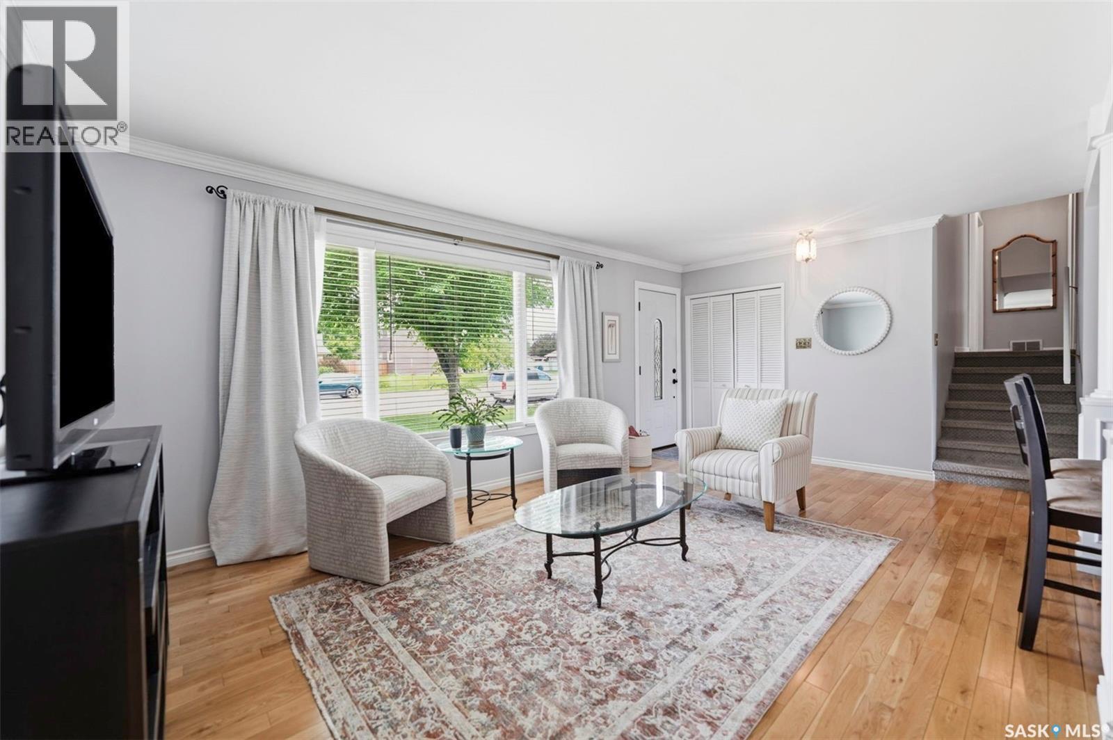 261 Assiniboine DRIVE - photo 5