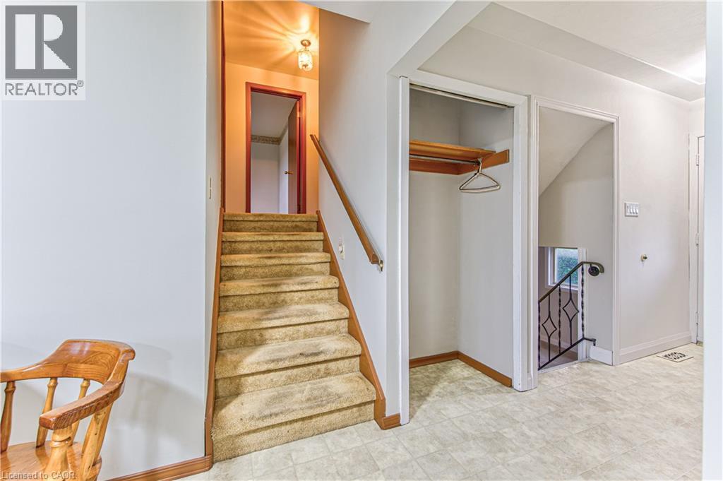 46 ELROY Road - 10