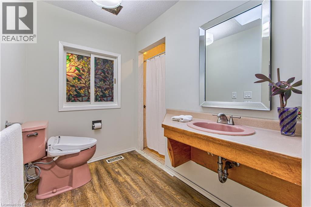 46 ELROY Road - 18