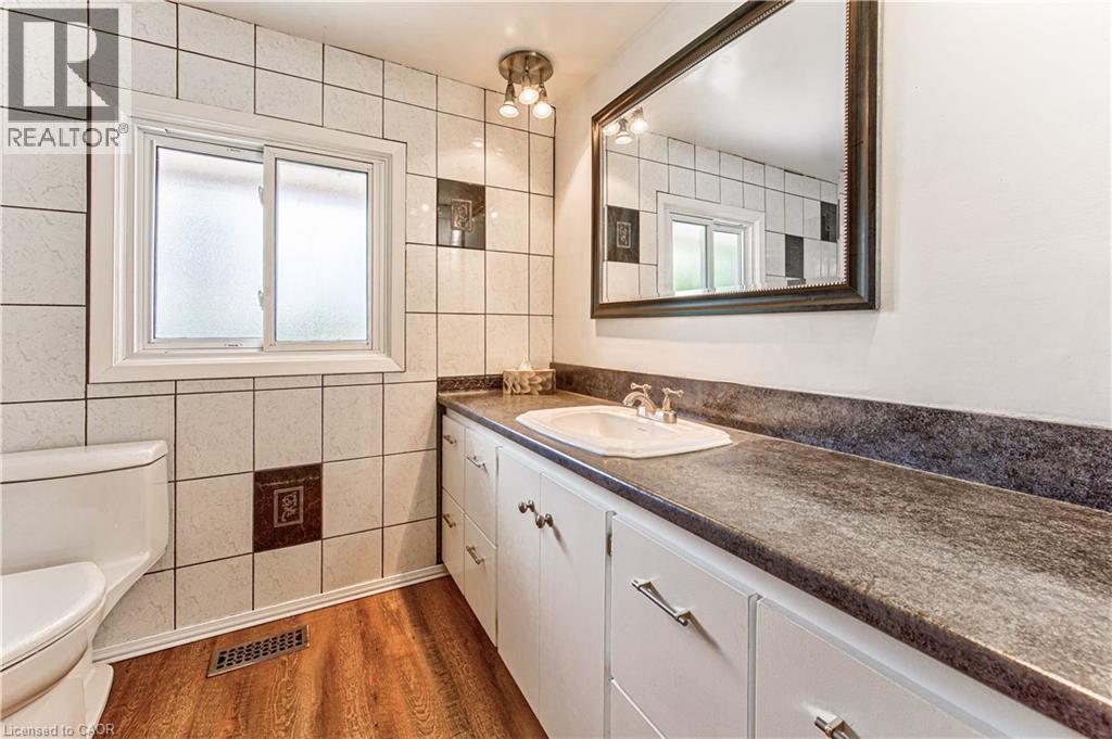 46 ELROY Road - 22