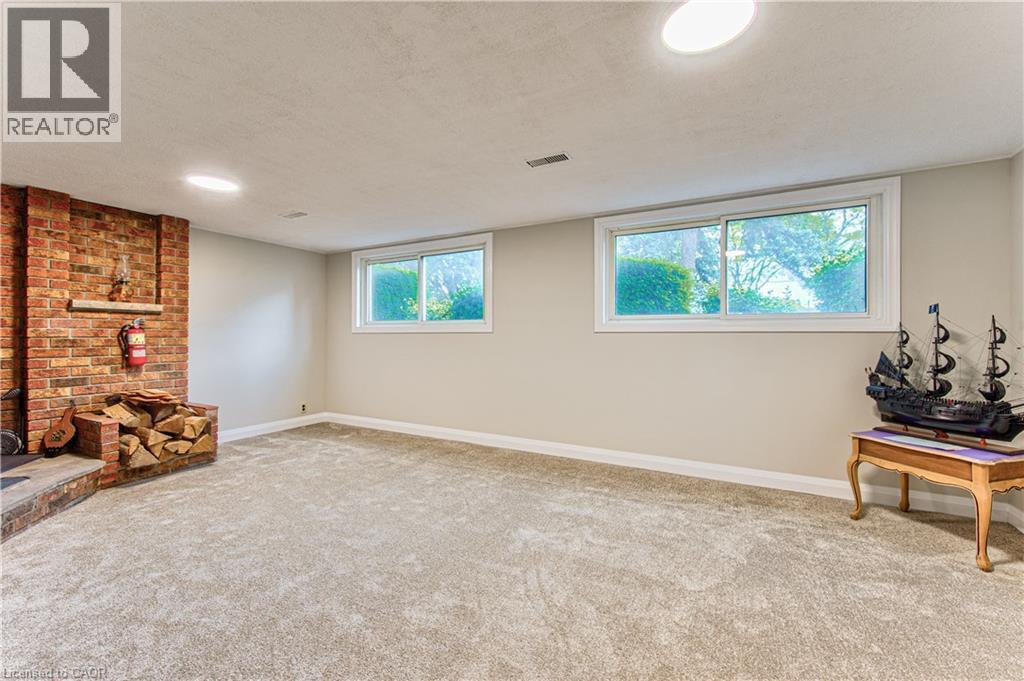 46 ELROY Road - 29