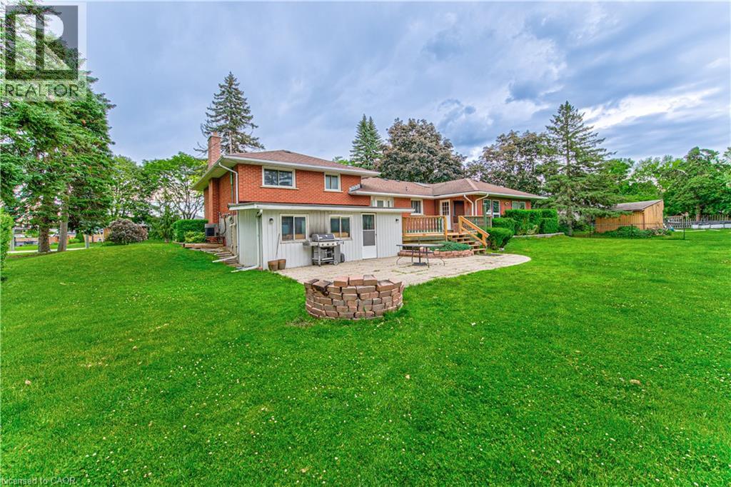 46 ELROY Road - 38