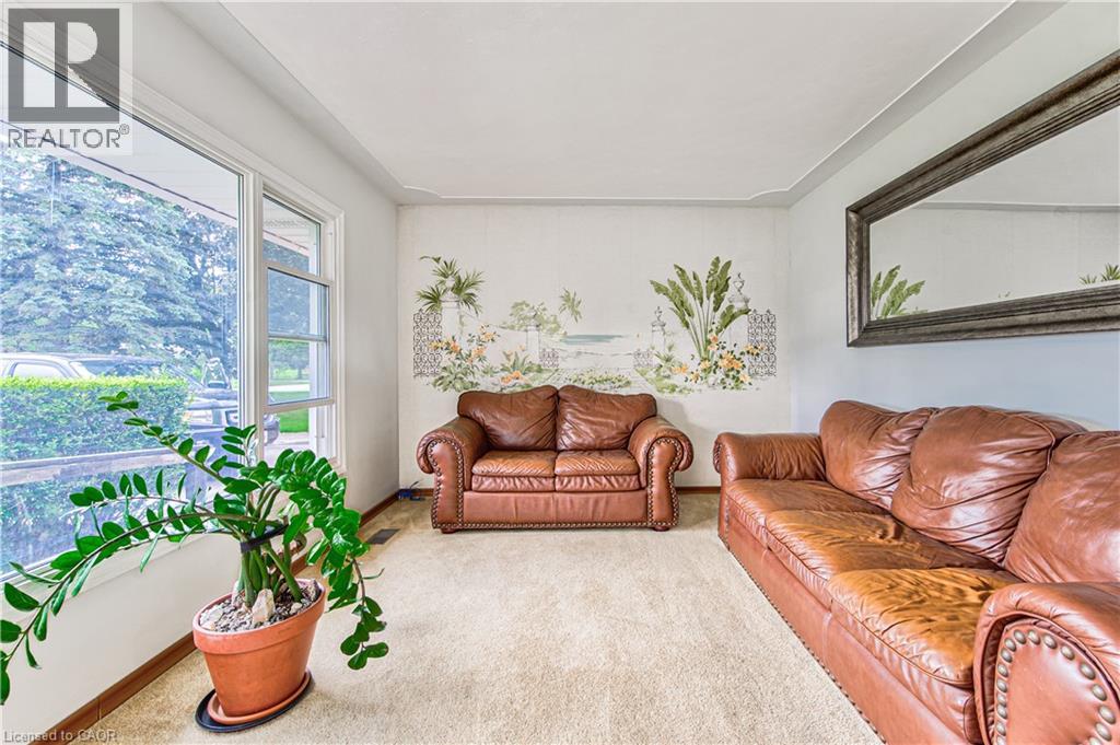 46 ELROY Road - 8