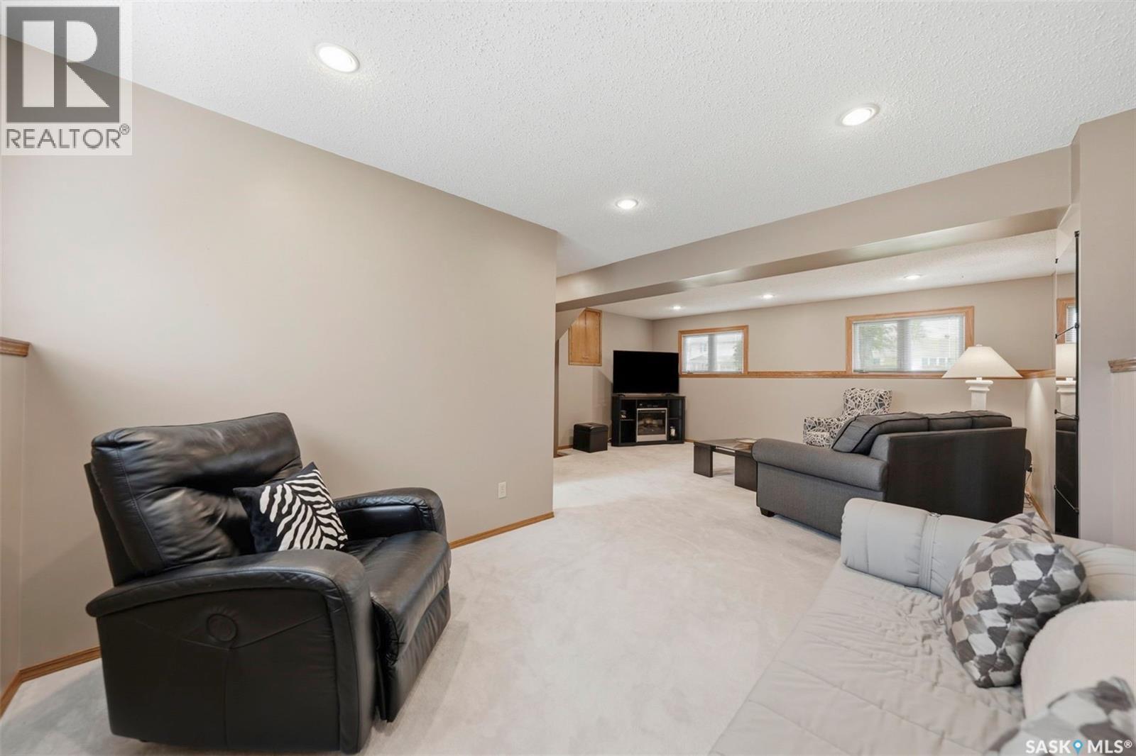 261 Assiniboine DRIVE — photo 26