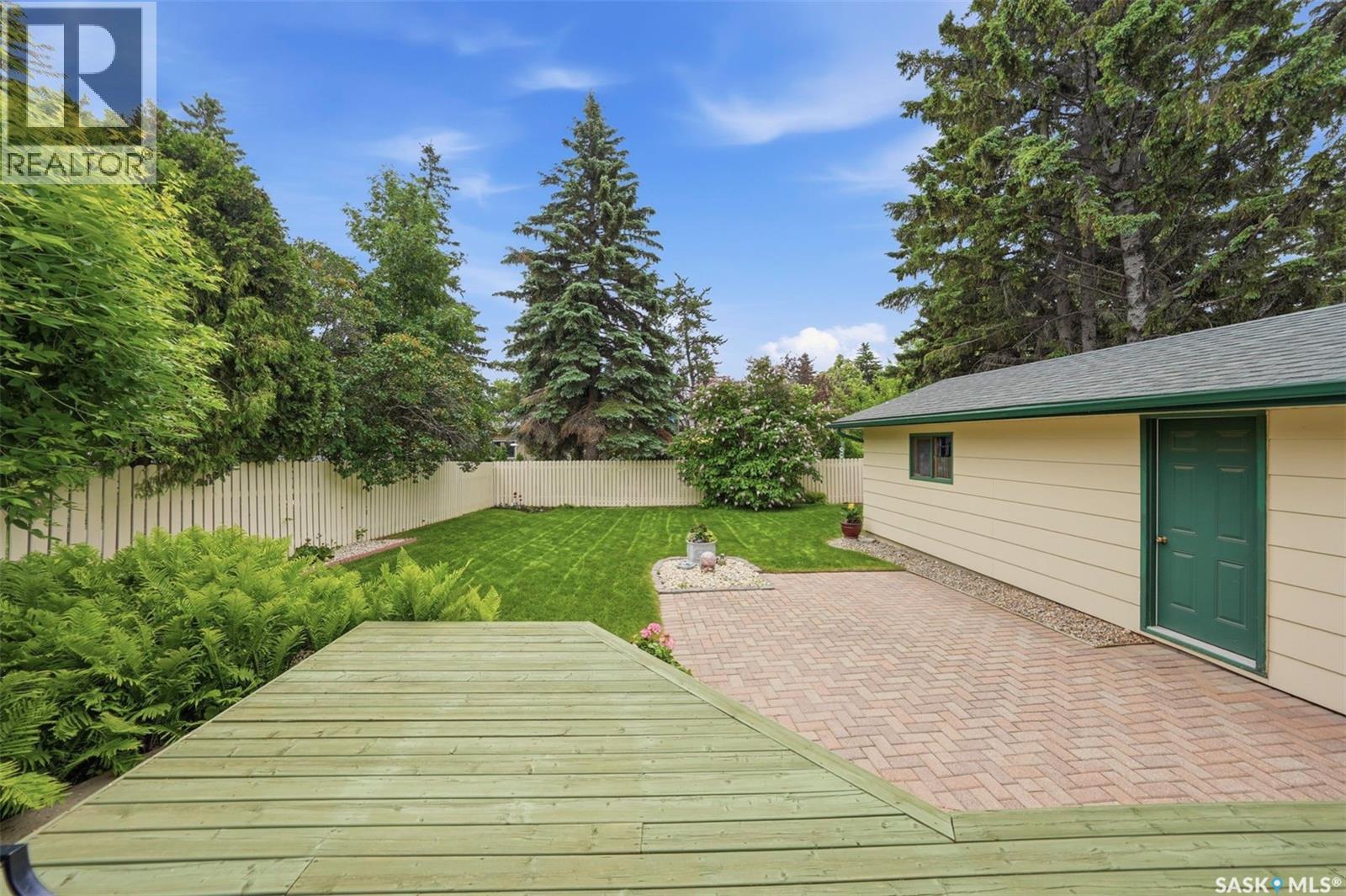261 Assiniboine DRIVE — photo 38