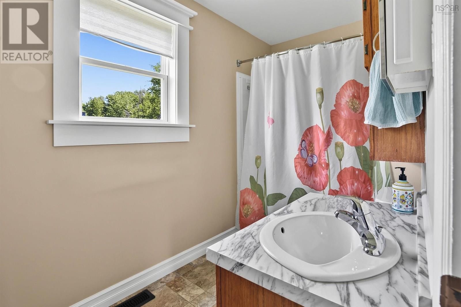 Property 21 of 49 of 689 West Ship Harbour Road