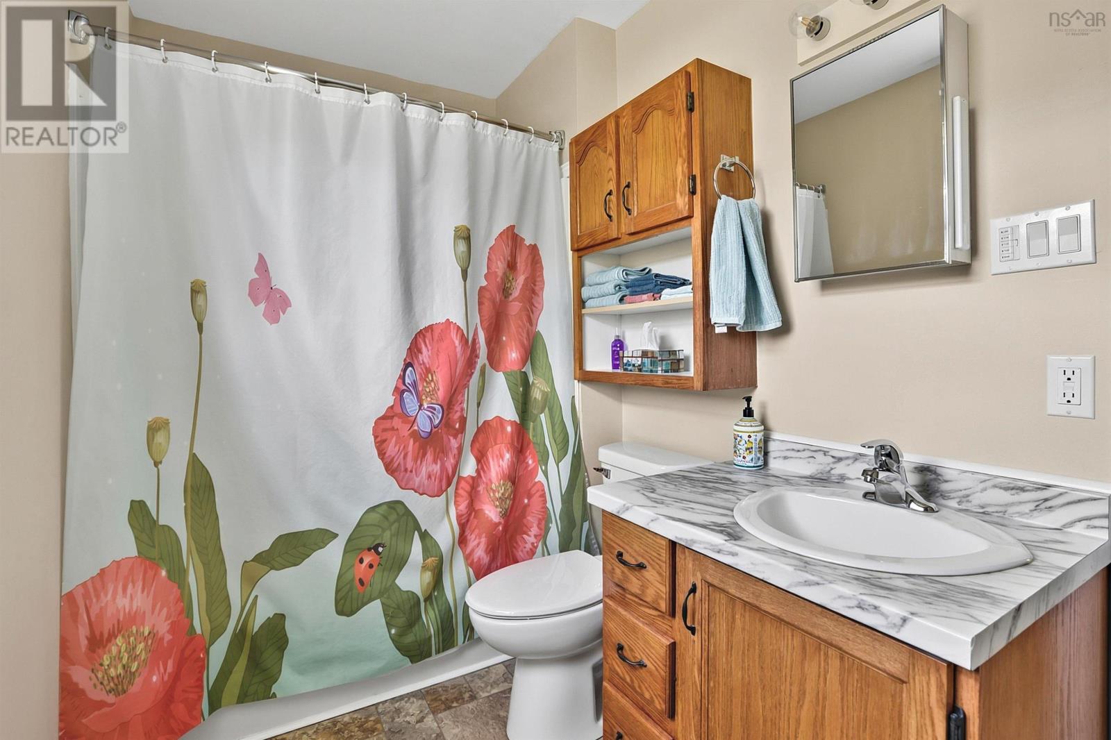 Property 22 of 49 of 689 West Ship Harbour Road