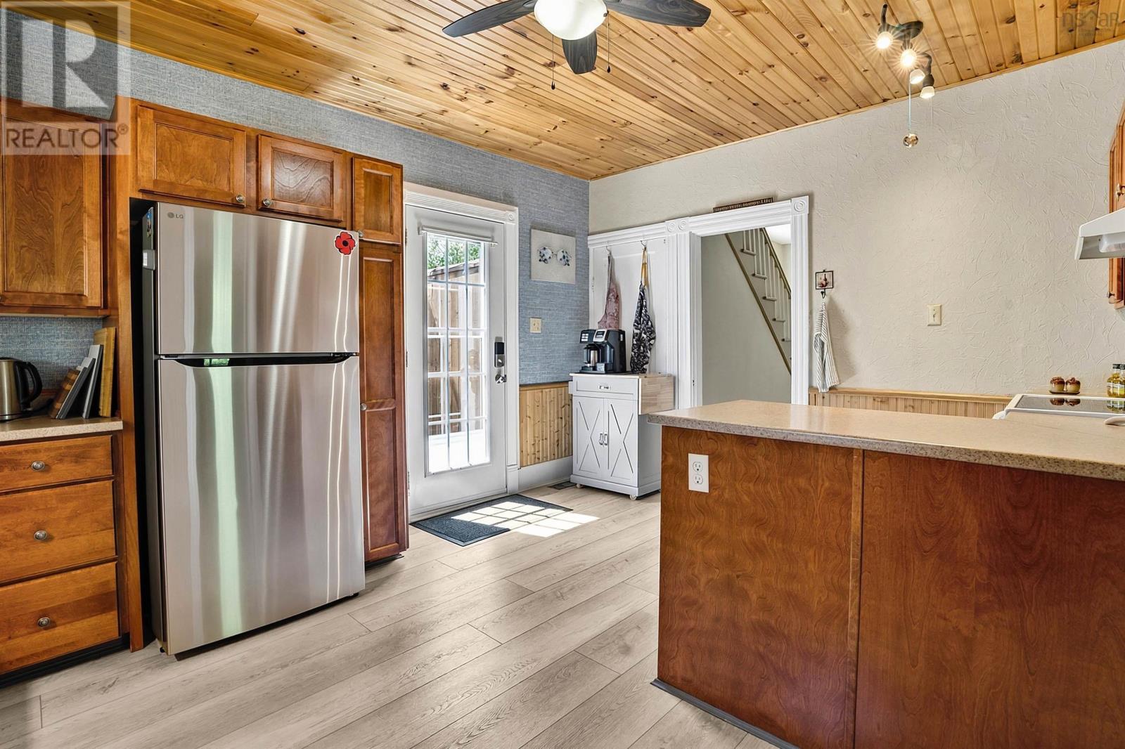 Property 29 of 49 of 689 West Ship Harbour Road