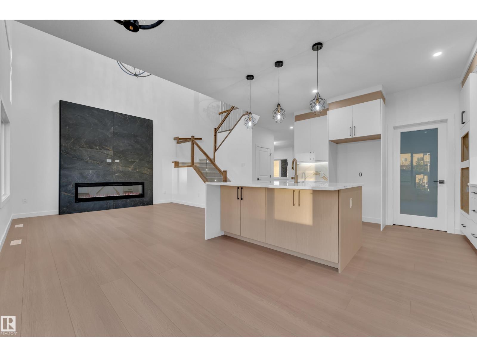 2824 194 ST NW — photo 8