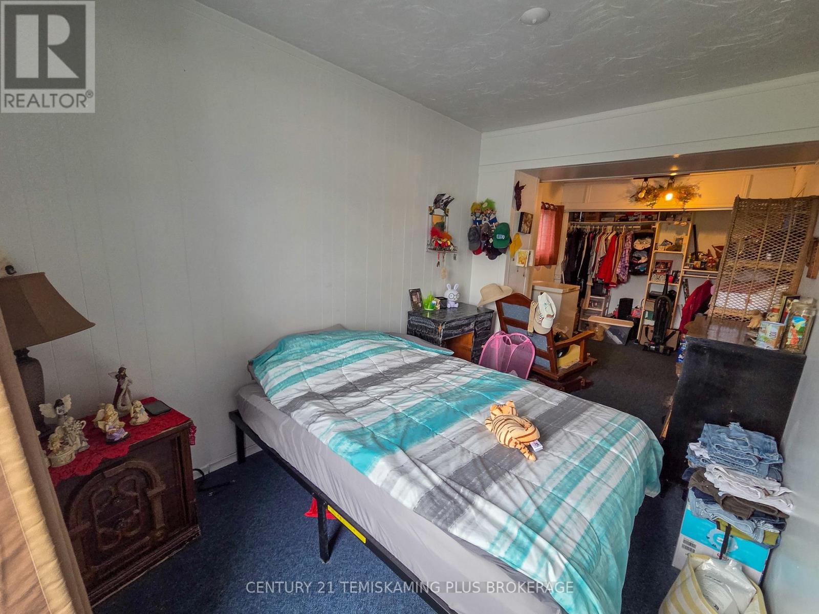 37 JAFFRAY STREET - 10