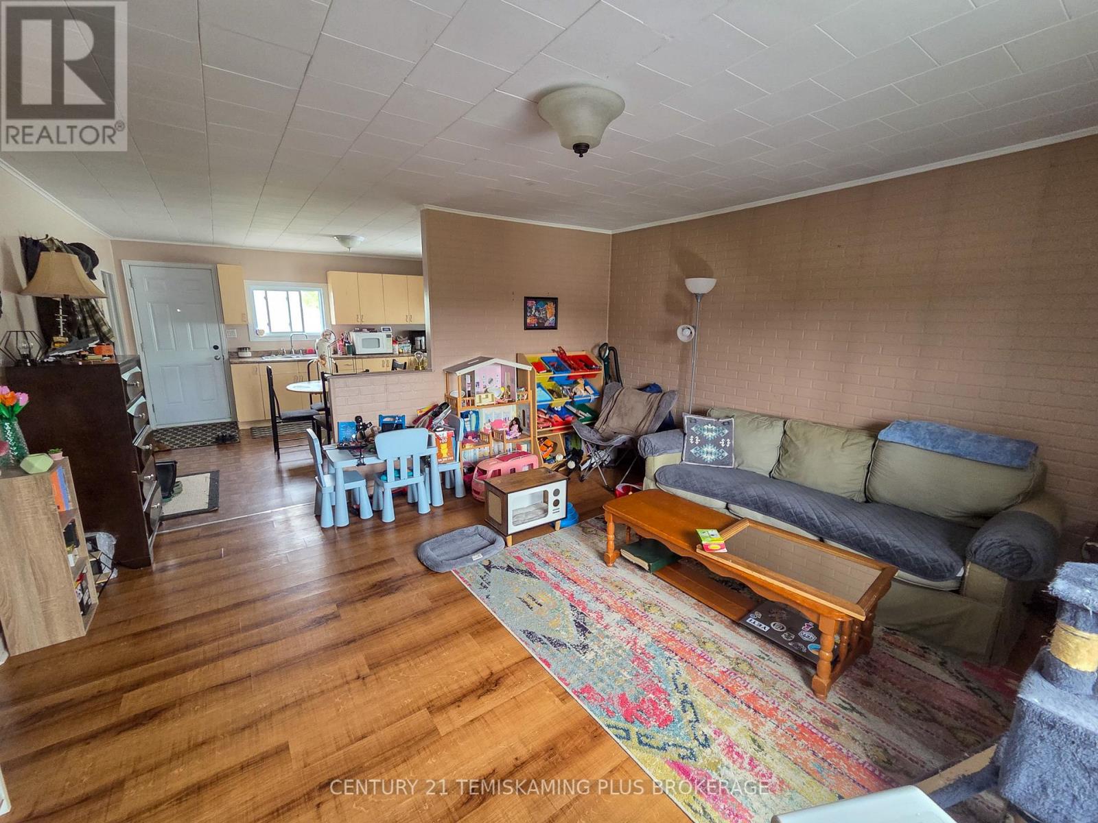 37 JAFFRAY STREET - 23