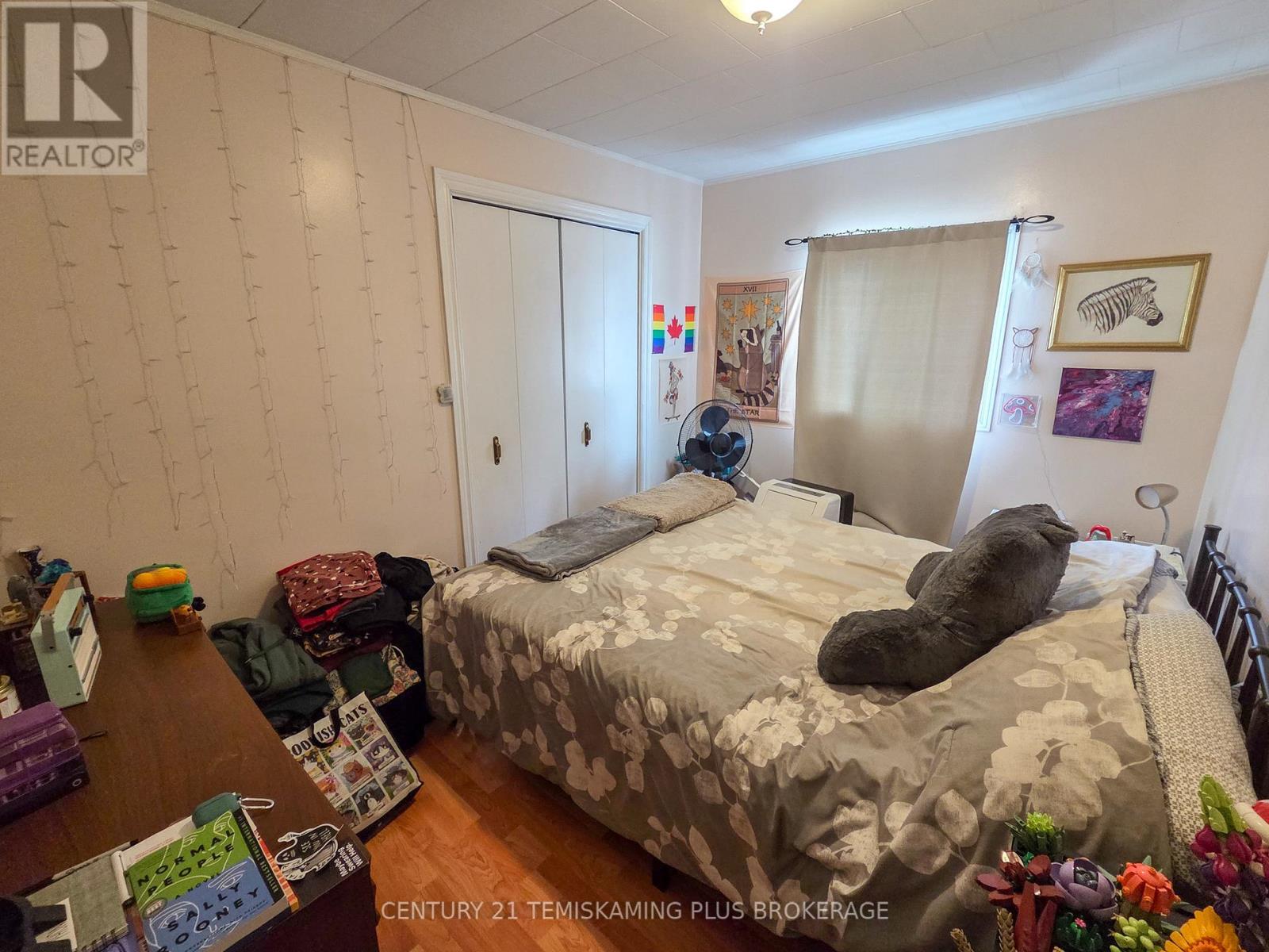 37 JAFFRAY STREET - 26