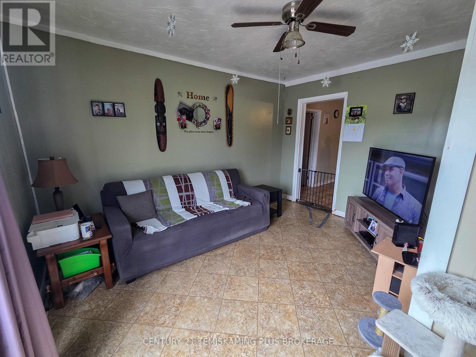 37 JAFFRAY STREET - 6