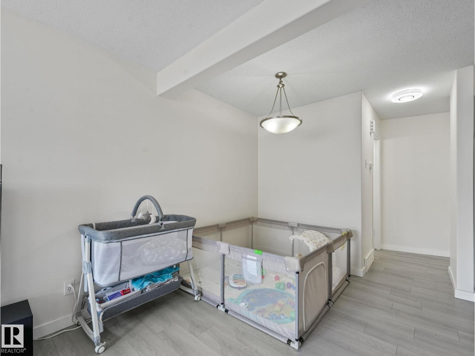 #18 230 EDWARDS DR SW - 22